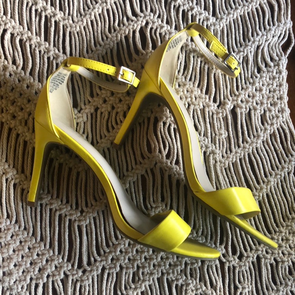Apt 9 Sassy Heels!